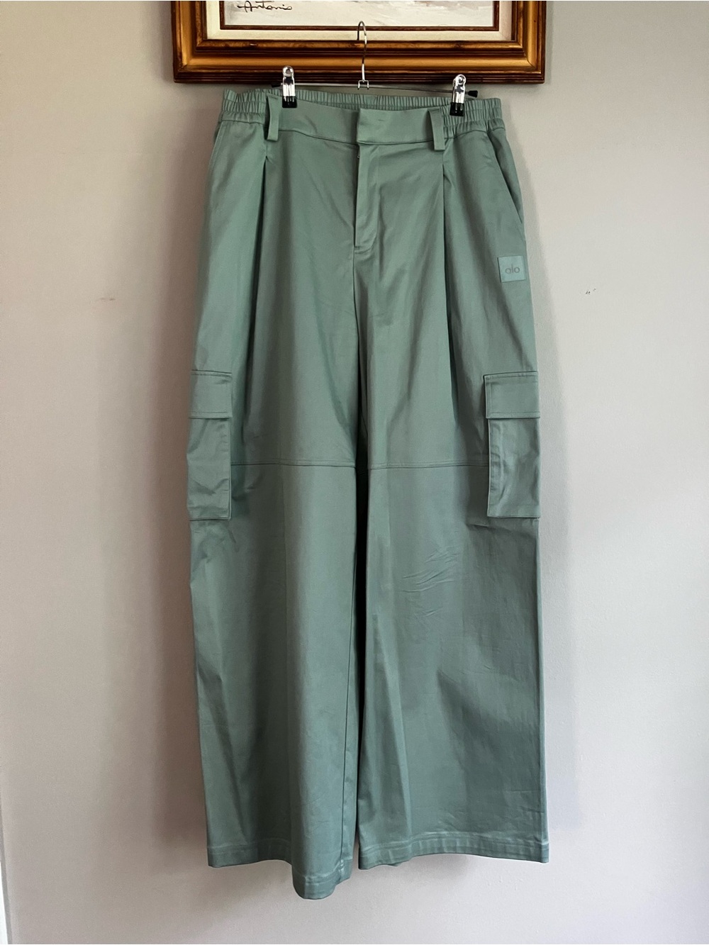 ALO Yoga Mint Green Patch Logo Sweatpants - Picture 6 of 11